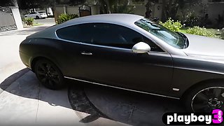 Seductive big bootie mom babes looks beautiful