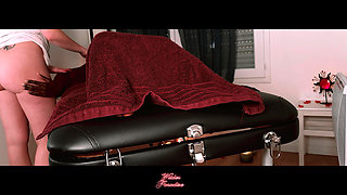 Big ass masseuse takes big cock choco, happy ending