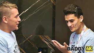 Daddy4k. creaming for her pancake