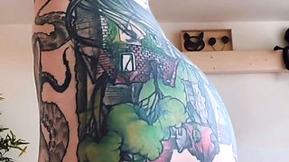 Blonde amateur gives webcam show with toys