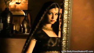 Perfect doll at solo female trailer