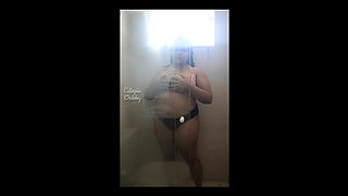 Taking a Shower at the Hotel I Went to When I Was at the Beach
