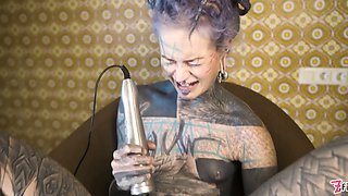 Tattooed Teen testing screw machine with her assfucking - fuck machine, gapes, climax, anal ,goth, punk,alt