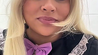 Public Toilet Farts at Cosplay Con - Gassy BBW in Cosplay