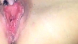 Squirting italiana si masturba e eiacula