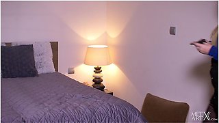 House Sitter 2 - Jenny Wild