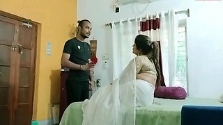 Beautiful Model Aunty One Night Stand Sex With Delivery Boy!