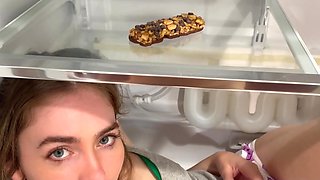 A big dick hard fucks the mouth of a stepsister who is hiding from me in the refrigerator.