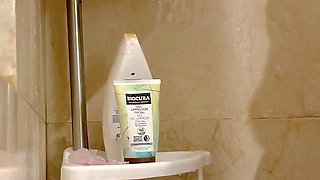 Fucked My Plumpy Wifey Under the Shower