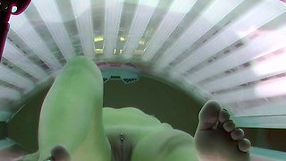 Sexy amateur came to solarium