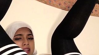 Close up solo beauty toying ass