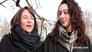 Lustful Tub, Wild Bed - This Date Ends In Climax - Lindsey Cruz And Lesbian Fingering