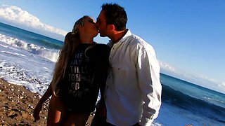 Krystal Wallas Beach Blowjobs