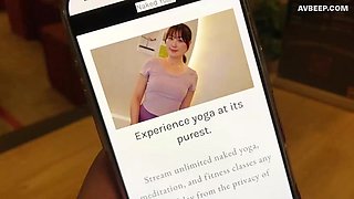 I went to experience nude yoga in New York. CFNM