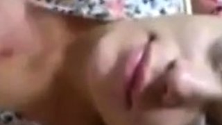 Esposa mamando mientras el cornudo graba - Amateur Cuckold