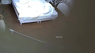 Hot amateur hidden cam