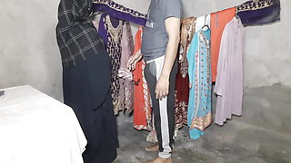 Customer and shop owner sex, kapdon ki dukan me chudai, sex in cloth shop