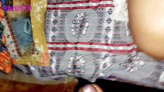 Desi bhabhi rani ki chudayi devar ne bhabhi ko ghodi bana ke choda