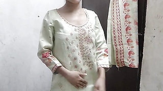 Bhabhi ne ghar band kar ke mera land apne muh liya