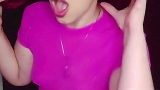 Your Model Stepcousin Knows She Gives You a Hard-on and You Get Horny with Her Photos (in Spanish)