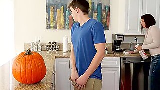 brother and sister fuck in front of the mother who passes the vacuum cleaner Aubrey Sinclair