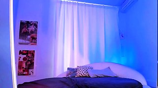 Brunette Solo Webcam Masturbation
