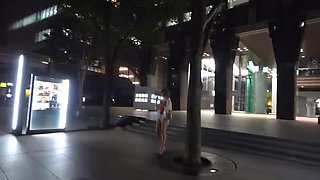 グラマーな淫乱ギャルがネットリ手コキと高速亀頭チロチロフェラ
