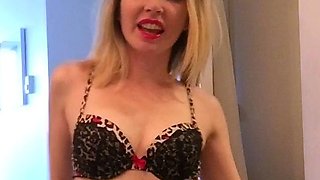 Blonde emo amateur solo masturbation