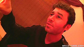 Do Not Touch! With James Deen, Aletta Ocean - Brazzers