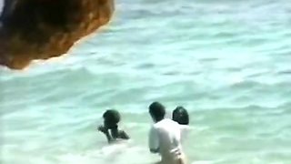 African Babe Gets Banged By White Rod On Beach