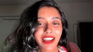 Thea Dsuuza Huge Cleavage Santas Girl (2025) Private App Hot Video - Indian