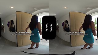 The Neighbor Is A Squirter (Voyeur View)