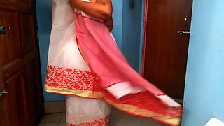 45 Year Old Asian Kaamwali Bai Ke Sath Indoor Masti Doodh Nikal Ke - Boss Ka Mast Chudai - Tamil Priyanka (hindi Audio)