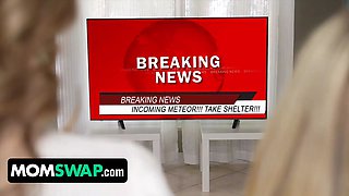Stepmoms Vivianne Desilva & misty meanor end of the world double penetration and rectal fucking - momswap