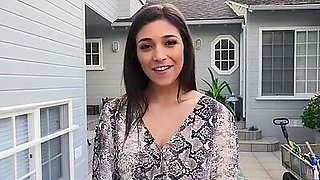 Realtor's Daughter Jumps in to Close Deal and Fuck
