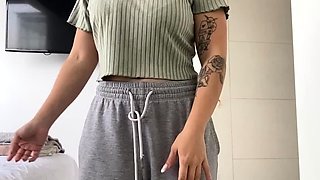 amateur raintree03 flashing ass on live webcam