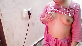 Village girl ko paise dekar jabar dasti pela