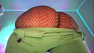 amateur amali2015 flashing ass on live webcam