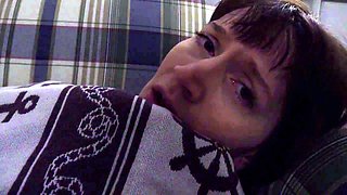 Bettie Bondage – Warming Up In Mommy’s Pussy