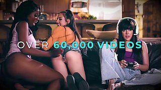 Petite College Roommates Take Turns Sitting On Each Others Faces In Passionate Non-Stop Threesome