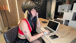 Office Fuck: Sexy Brunette Secretary Yennifer Chacon Ask Me For Help And I Give Her My Big Dick.