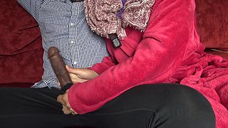 Saya Karim In Londradaki 52 Yasındaki Turk Karısı, Kocası Isteyken Buyuk Siyah Penisi Emmenin Tadını Cıkarıyor