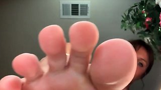 Amateur porn Gives Us Some Foot Fetish Aurora