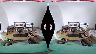 Nerdy VR porn dream featuring Daisy Lee