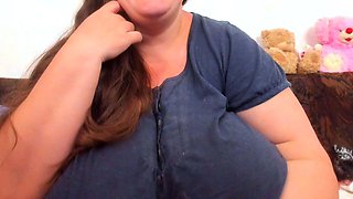 Love Chat Big Boobs Brunette Masturbating For Cam