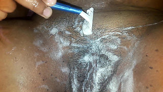 Dhanu shaving her pink pussy.