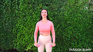 Workout with Passionbunny - Day 4 - Shoulders