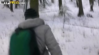 Fantastic girlfriends sex in snow