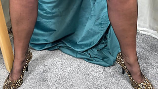 Aunty Sandra in a Very Sexy Girdle