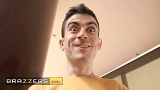 Jordi has the time of his life when he eventually has his dream threeway with Sheila Ortega & minni fun - brazzers